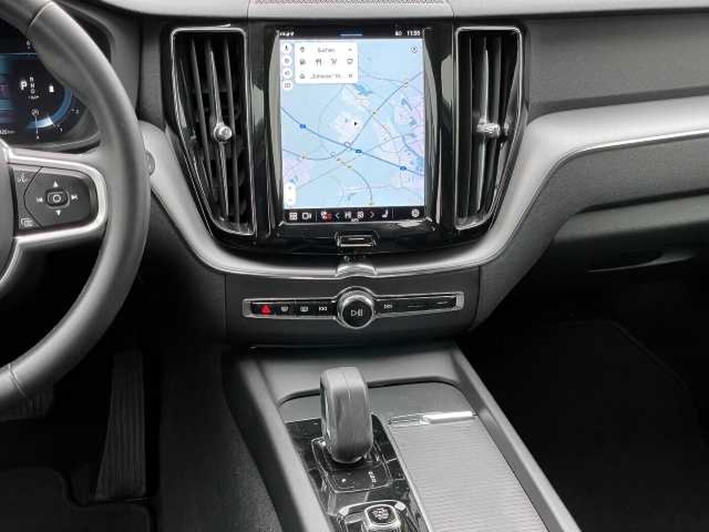 Volvo  Momentum Pro 2WD B4 Diesel EU6d AD StandHZG AHK Navi digitales Cockpit Soundsyst