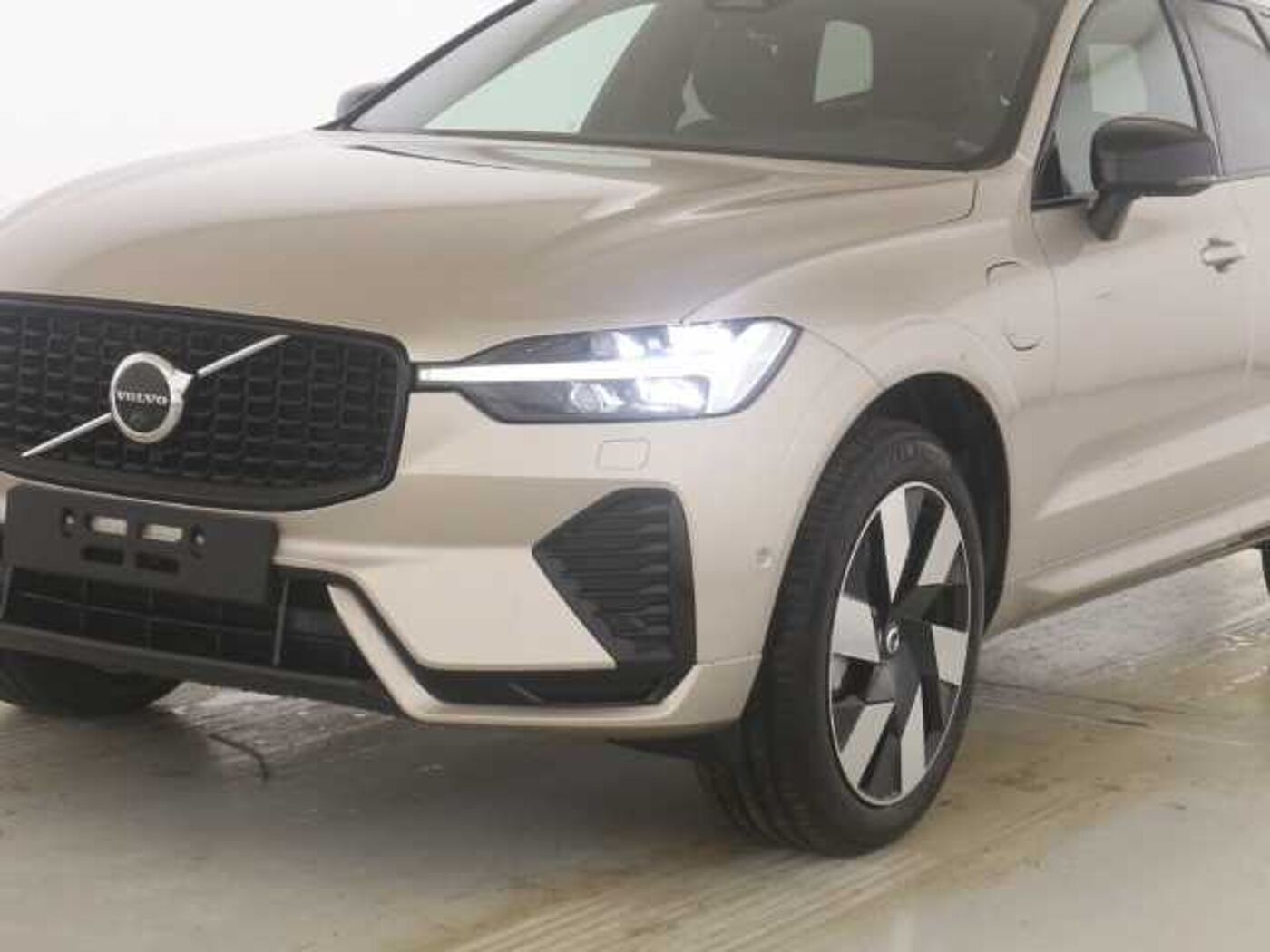 Volvo  Plus Dark Recharge Plug-In Hybrid AWD T8 Twin Engine EU6d StandHZG Leder digital