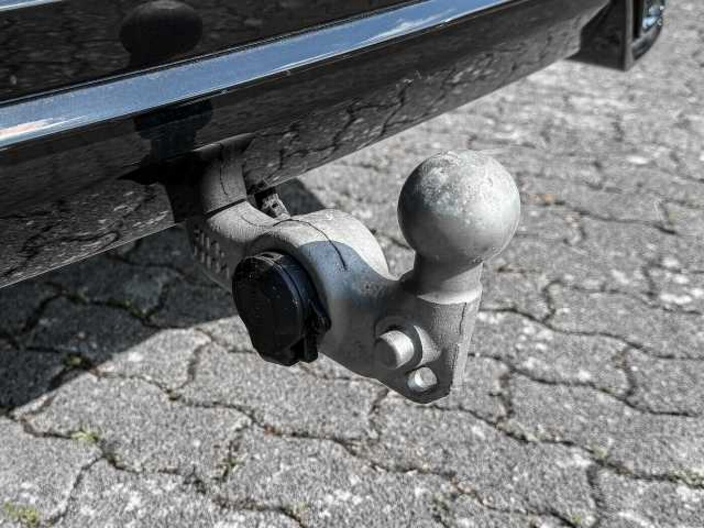 Volvo  Plus Black Edition AWD B5 Benzin EU6d AHK digitales Cockpit Memory Sitze Soundsy