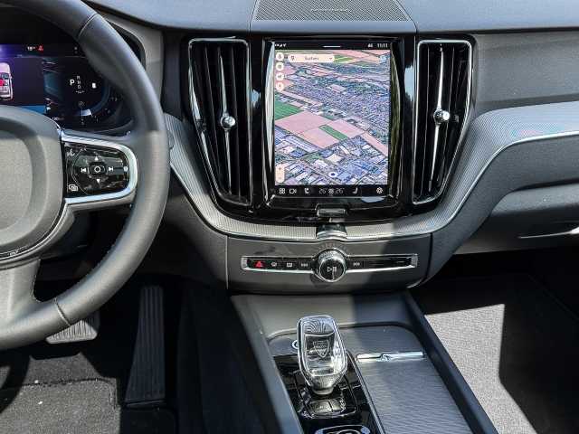 Volvo  Plus Black Edition AWD B5 Benzin EU6d AHK digitales Cockpit Memory Sitze Soundsy