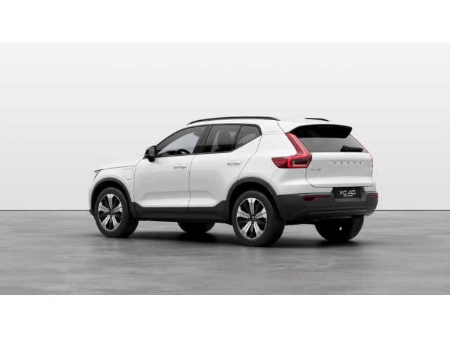 Volvo  Recharge T5 Plug-In Hybrid Plus Dark Pilot Assist