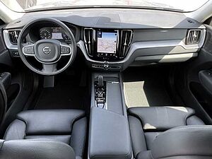 Volvo  Momentum Pro AWD B4 Diesel EU6d Allrad Navi Leder digitales Cockpit Soundsystem