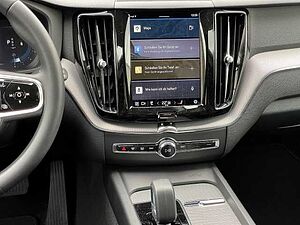 Volvo  Plus Dark 2WD B4 Benzin EU6d digitales Cockpit Memory Sitze Soundsystem LED