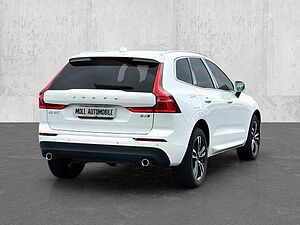 Volvo  Momentum Pro AWD B4 Diesel EU6d Allrad StandHZG Navi digitales Cockpit Soundsyst