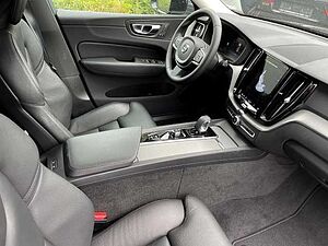 Volvo  Core 2WD B4 Benzin EU6d digitales Cockpit Memory Sitze Soundsystem LED Scheinwer