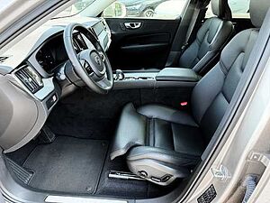 Volvo  Plus Bright 2WD B4 Benzin EU6d digitales Cockpit Memory Sitze Soundsystem 360 Ka