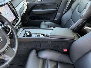 Volvo  Plus Bright 2WD B4 Benzin EU6d digitales Cockpit Memory Sitze Soundsystem 360 Ka