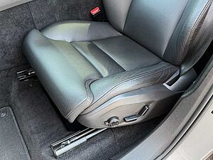 Volvo  Plus Bright 2WD B4 Benzin EU6d digitales Cockpit Memory Sitze Soundsystem 360 Ka