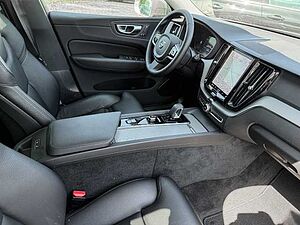 Volvo  Plus Bright 2WD B4 Benzin EU6d digitales Cockpit Memory Sitze Soundsystem 360 Ka