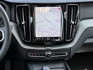 Volvo  Plus Bright 2WD B4 Benzin EU6d digitales Cockpit Memory Sitze Soundsystem 360 Ka
