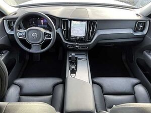 Volvo  Plus Dark 2WD B4 Benzin EU6d digitales Cockpit Memory Sitze Soundsystem LED