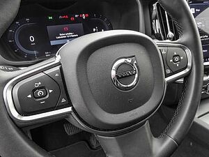 Volvo  Core 2WD B4 Benzin EU6d digitales Cockpit Memory Sitze Soundsystem LED Scheinwer