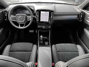 Volvo  Plus Recharge Pure Electric AWD P8 Twin Allrad AHK digitales Cockpit Soundsystem