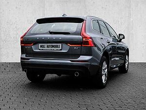 Volvo  Momentum Pro AWD B4 Diesel EU6d Allrad StandHZG Navi Leder digitales Cockpit