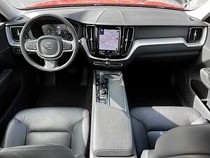 Volvo  Momentum Pro AWD B4 Diesel EU6d Allrad Navi Leder digitales Cockpit Soundsystem