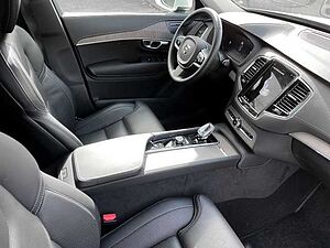 Volvo  Plus Bright AWD B5 Diesel EU6d 7-Sitzer Allrad StandHZG AHK digitales Cockpit Me