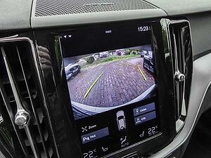 Volvo  Momentum Pro AWD B4 Diesel EU6d Allrad Navi digitales Cockpit Soundsystem