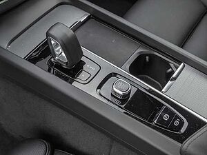 Volvo  Plus Dark Recharge Plug-In Hybrid AWD T6 Twin Engine EU6d StandHZG digitales Coc