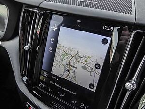 Volvo  R Design 2WD D4 EU6d-T Navi digitales Cockpit Soundsystem HarmanKardon LED Kurve