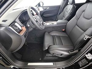 Volvo  Ultra Dark Recharge Plug-In Hybrid AWD T8 Twin Engine EU6d HUD AD StandHZG AHK