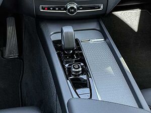 Volvo  R Design Recharge Plug-In Hybrid AWD T6 Twin Engine EU6d StandHZG Leder digitale