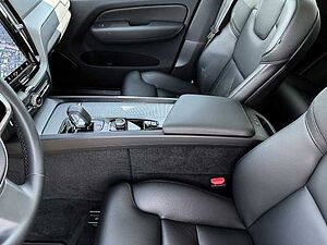 Volvo  R Design Recharge Plug-In Hybrid AWD T6 Twin Engine EU6d StandHZG Leder digitale