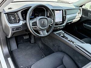 Volvo  Momentum Pro 2WD B4 Diesel EU6d AHK digitales Cockpit Soundsystem LED Kurvenlich