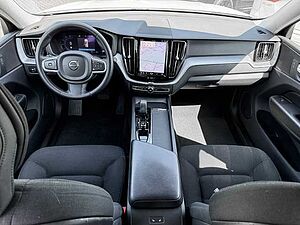 Volvo  Momentum Pro 2WD B4 Diesel EU6d AHK digitales Cockpit Soundsystem LED Kurvenlich