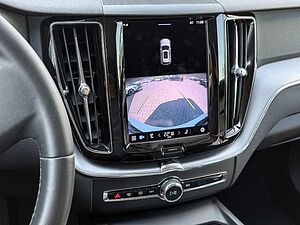 Volvo  Momentum Pro 2WD B4 Diesel EU6d AHK digitales Cockpit Soundsystem LED Kurvenlich