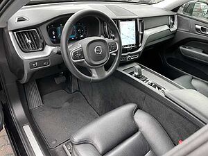 Volvo  Momentum Pro 2WD B4 Diesel EU6d AD StandHZG AHK Navi digitales Cockpit Soundsyst