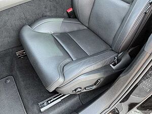 Volvo  Ultra Black Edition AWD B5 Benzin EU6e HUD Leder digitales Cockpit Memory Sitze