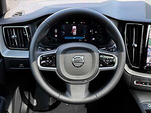 Volvo  Plus Black Edition AWD B5 Benzin EU6d AHK digitales Cockpit Memory Sitze Soundsy