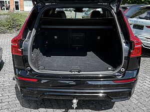 Volvo  Plus Black Edition AWD B5 Benzin EU6d AHK digitales Cockpit Memory Sitze Soundsy