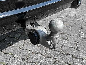 Volvo  Plus Black Edition AWD B5 Benzin EU6d AHK digitales Cockpit Memory Sitze Soundsy