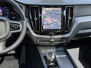 Volvo  Plus Black Edition AWD B5 Benzin EU6d AHK digitales Cockpit Memory Sitze Soundsy