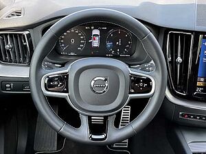 Volvo  R Design AWD B4 Diesel EU6d Allrad StandHZG Navi digitales Cockpit Memory Sitze