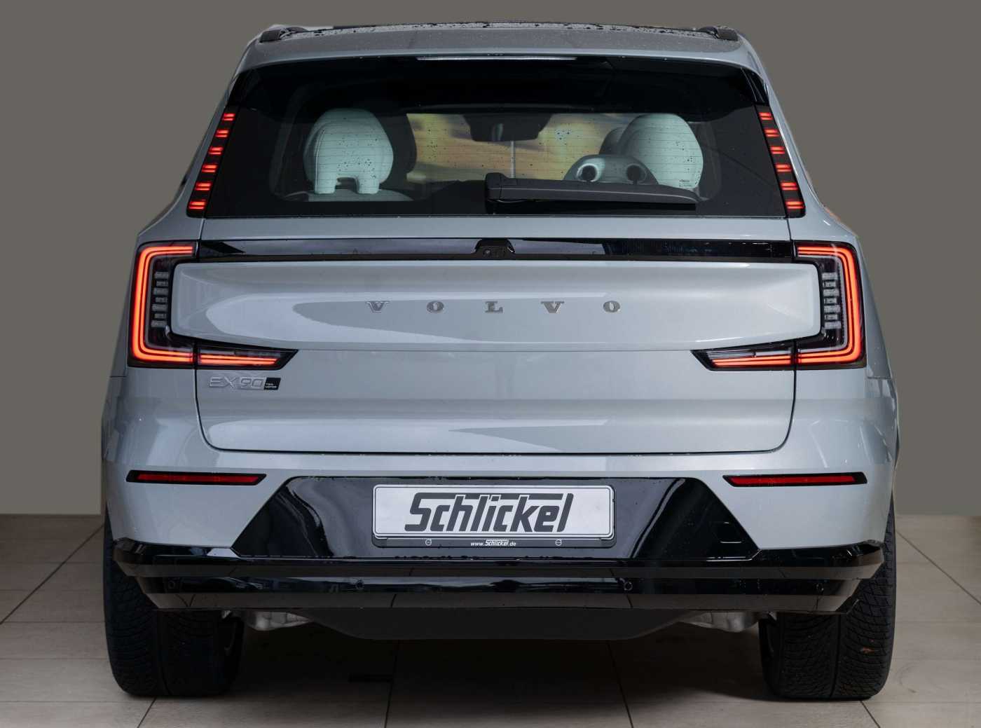 Volvo  Ultra Twin Motor AWD  7-Sitzer Panoramadach CARE