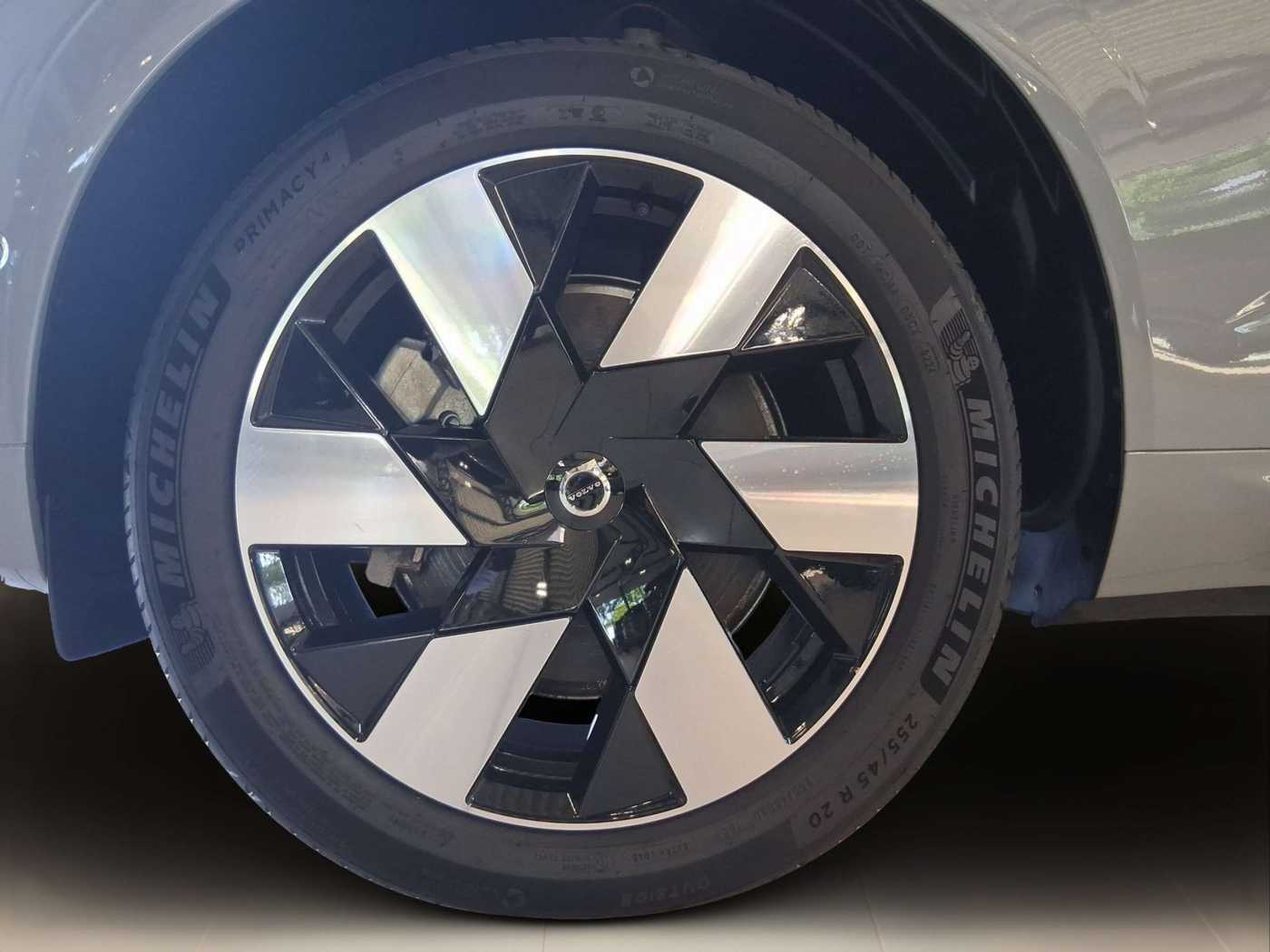 Volvo  T8 Ultimate Dark Recharge Plug-In Hybrid AWD ACC