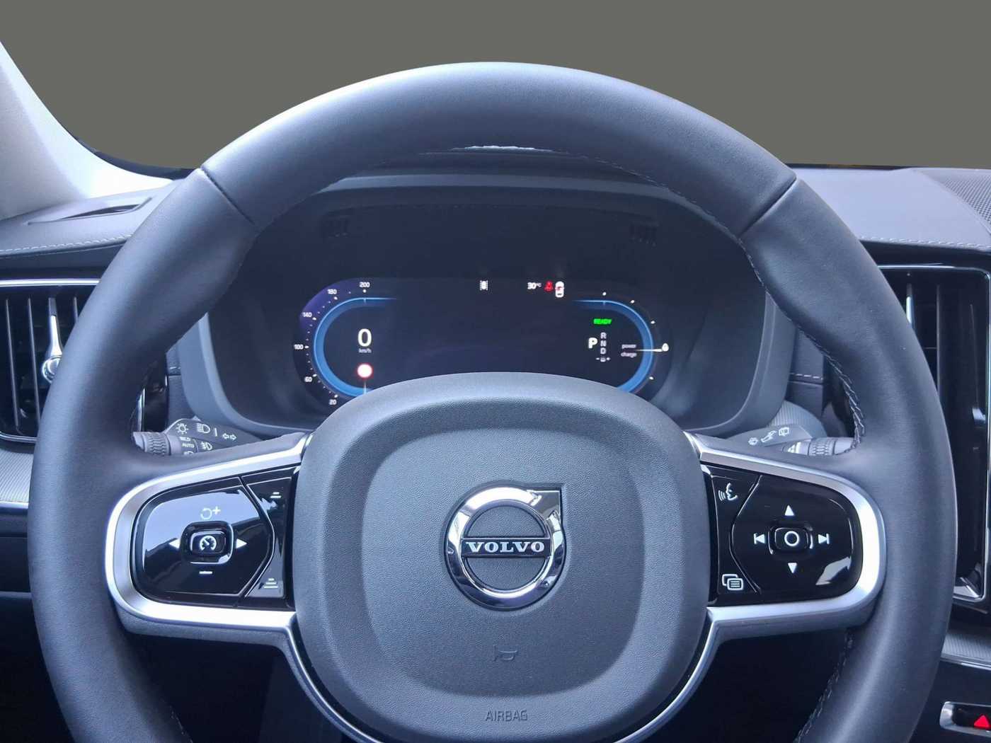 Volvo  T8 Ultimate Dark Recharge Plug-In Hybrid AWD ACC