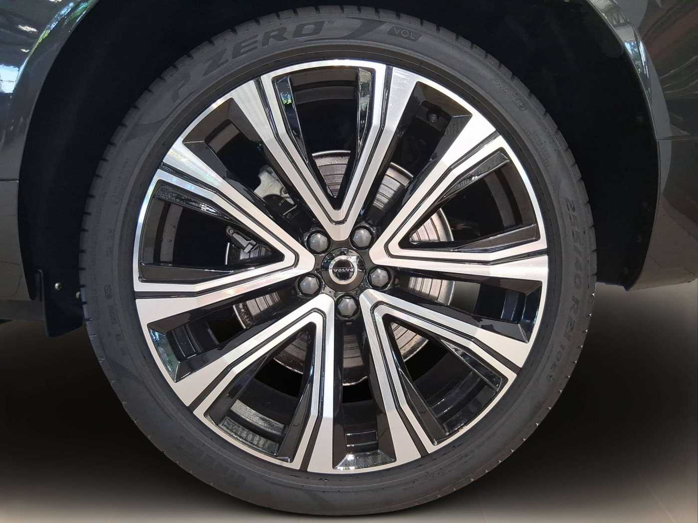 Volvo  T8 Plus Bright Recharge Plug-In Hybrid AWD