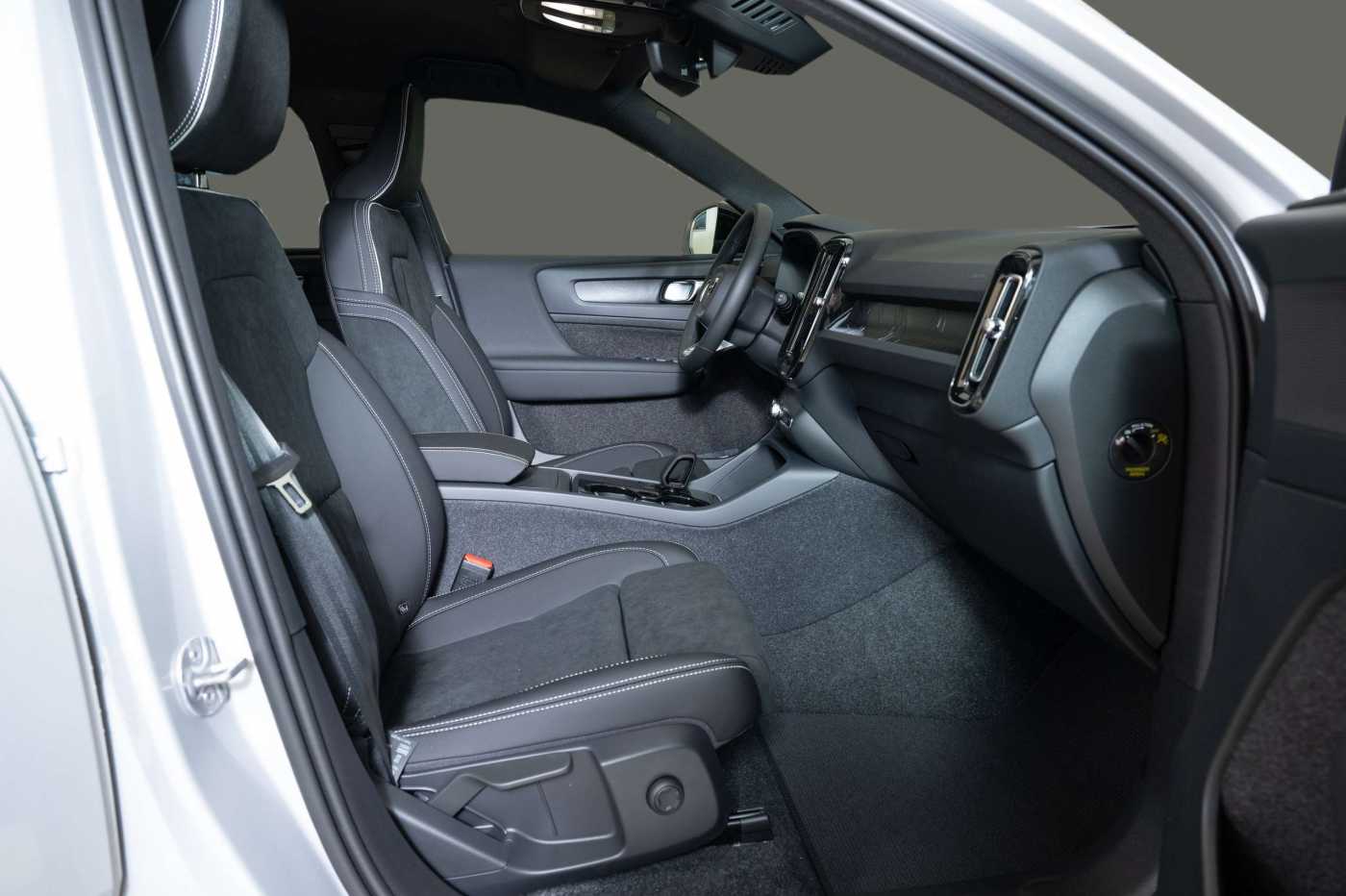 Volvo  Recharge Plus Twin Motor  AWD Navi ACC Met.