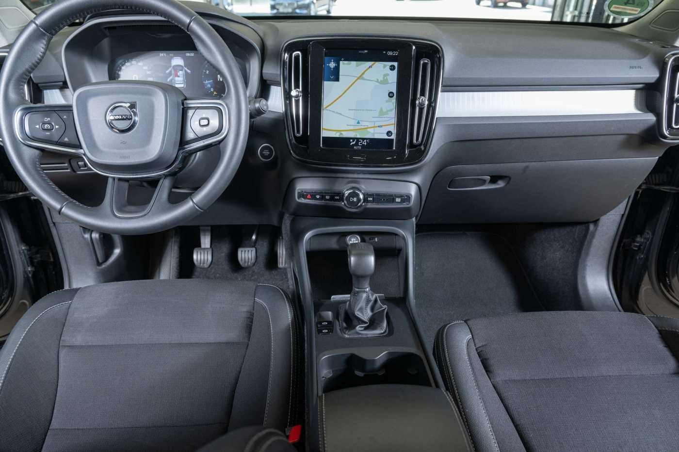 Volvo  T3 Momentum Navi Kamera Apple CarPlay LM