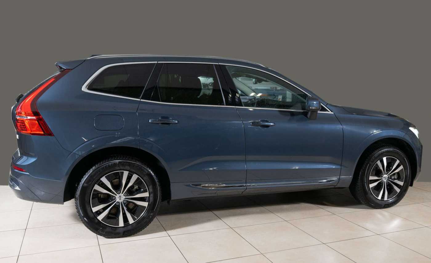 Volvo  T6 Recharge Core Plug-In Hybrid AWD Navi ACC