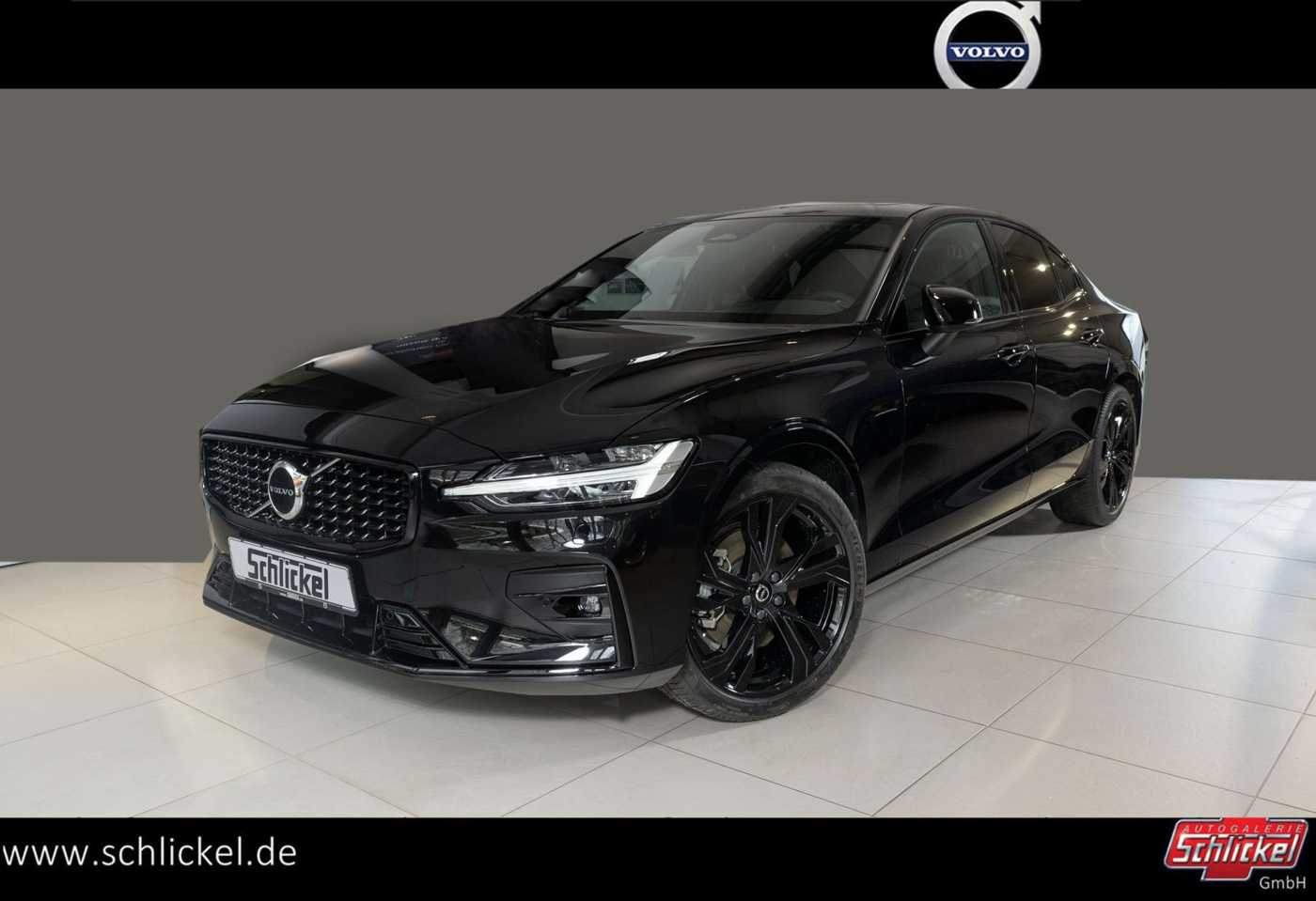 Volvo  B4 Benzin Plus Dark Black-Line ACC Panoramadach