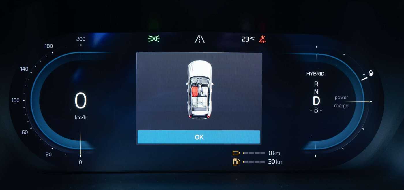 Volvo  T6 AWD Plus Dark Recharge Plug-In Hybrid Leder