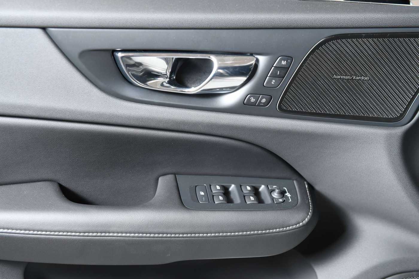 Volvo  D4 Inscription Navi Leder ACC 2-Zonen-Klimaautoma.