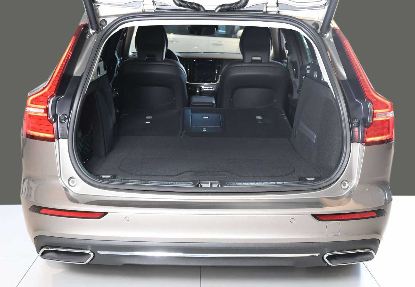 Volvo  D4 Inscription Navi Leder ACC 2-Zonen-Klimaautoma.