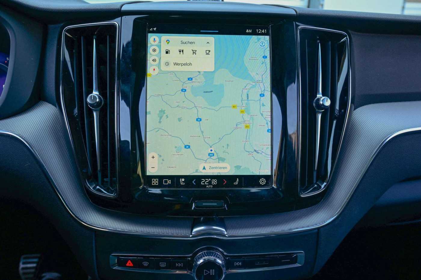 Volvo  B4  AWD R-Design Navi ACC