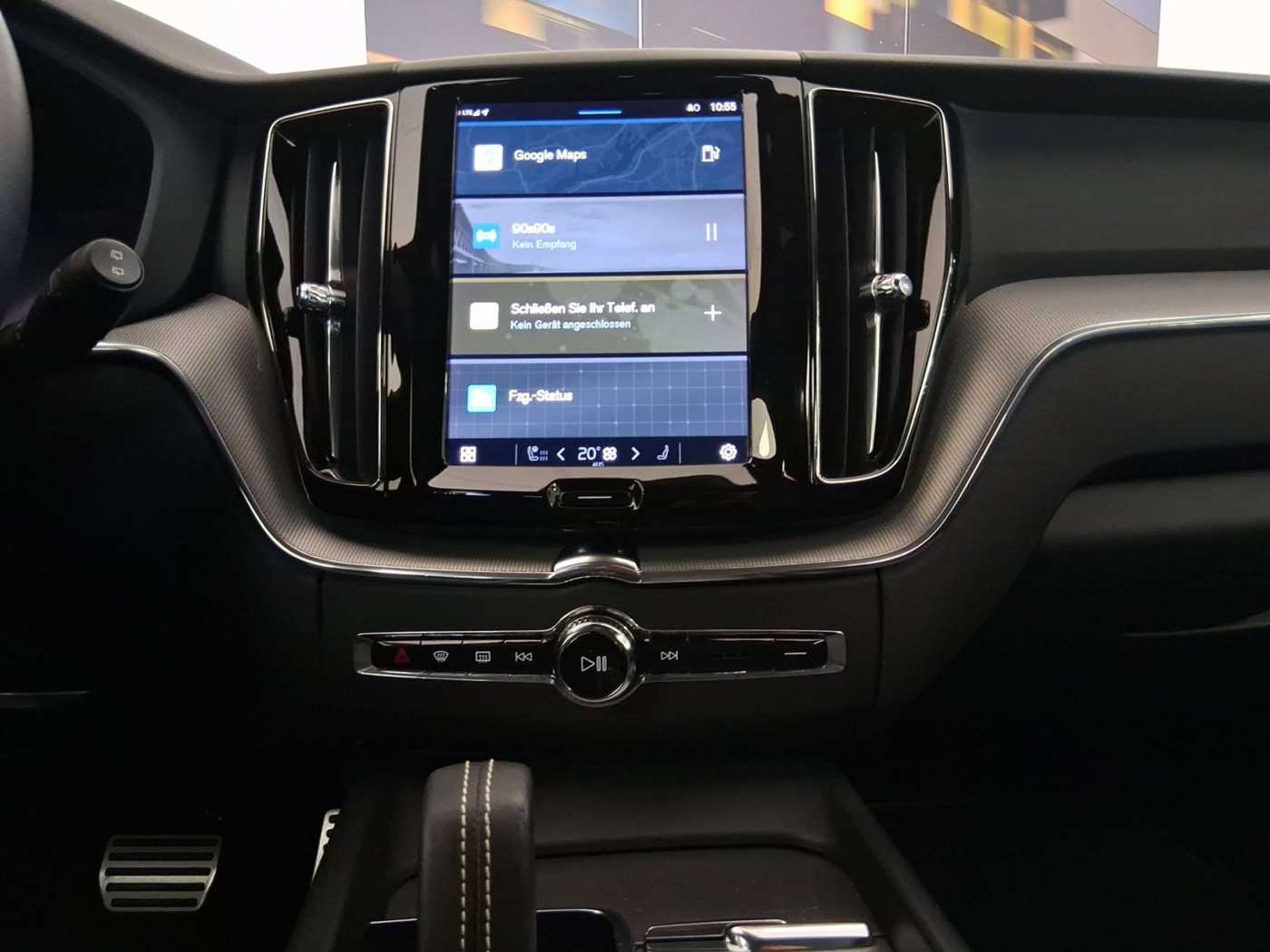Volvo  B4 R- Design Navi ACC 2-Zonen-Klimaautomatik AHK