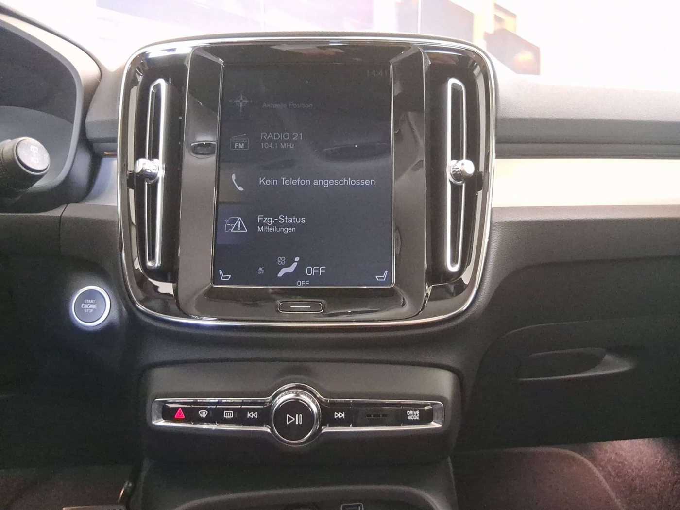 Volvo  T3 Momentum Pro Navi ACC Kamera AHK el. Klimaauto.